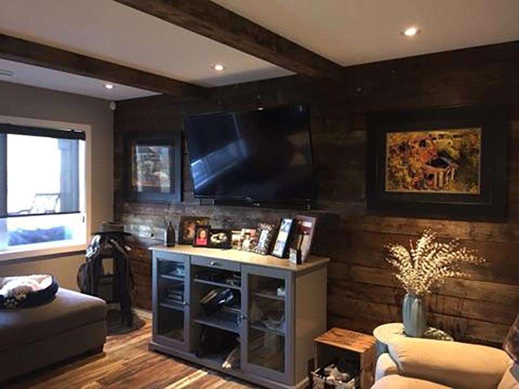Reclaimed barnwood accent wall in a living room